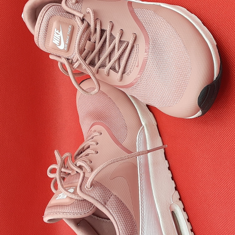 Nike Air max thea size 7